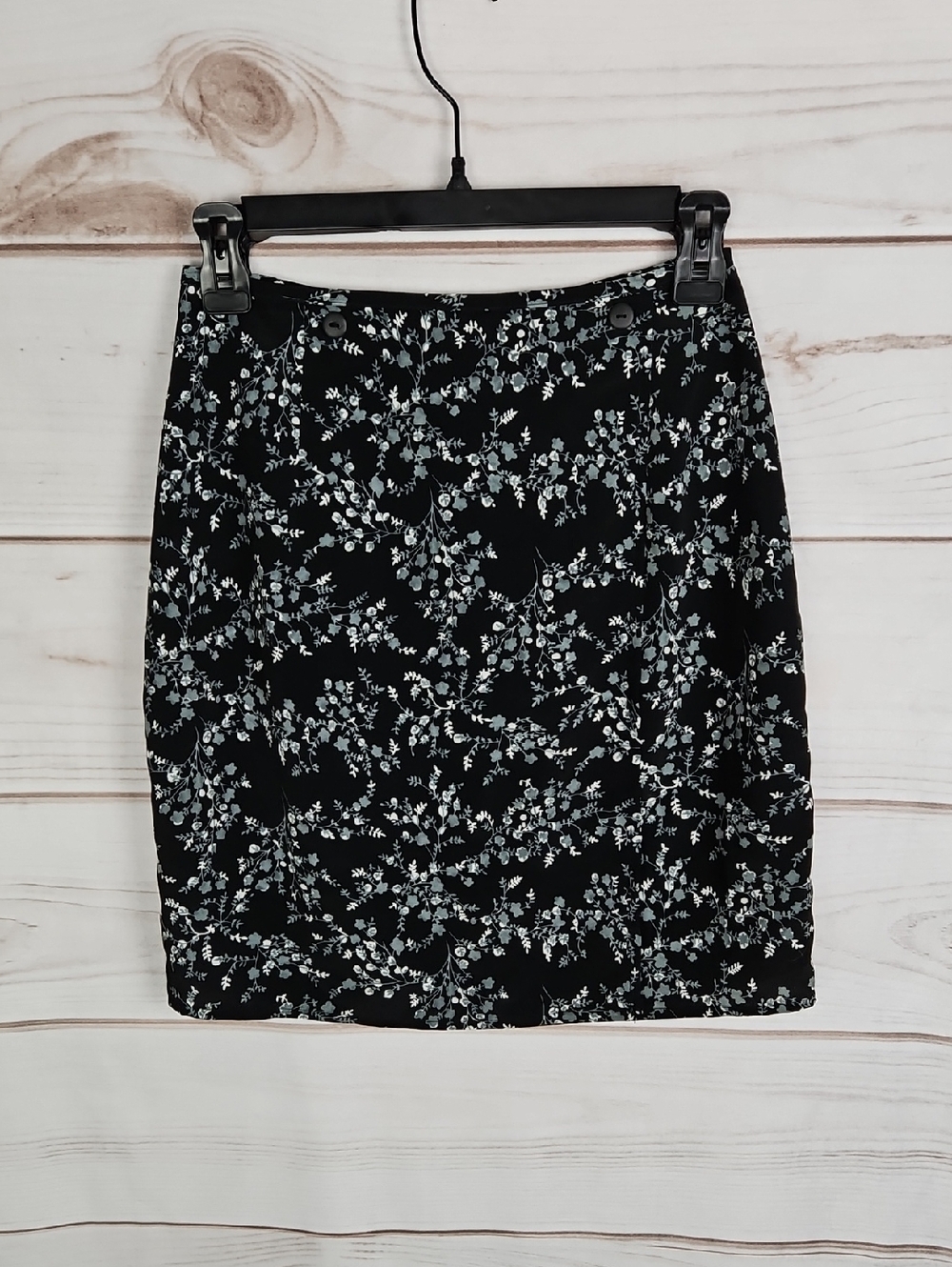 Vintage 90s TR Bentley Black Ditsy Floral Mini Skirt | Size 4 / XS